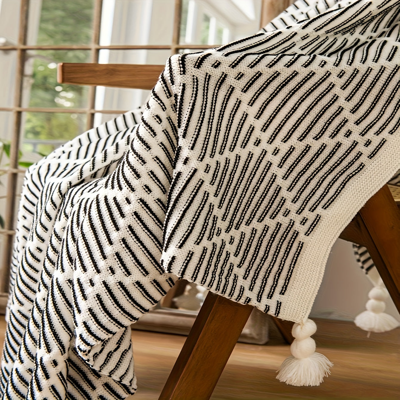 Throw Blanket Nordic Black Diamond Patterned