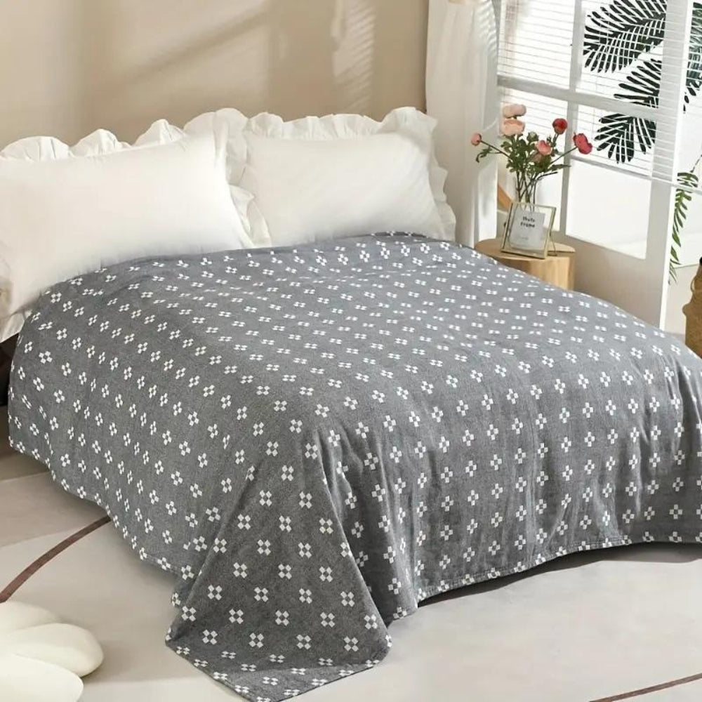 Reversible Cotton Floral Quilt Blanket – Lightweight Bedspread for All-Season Use and Modern Styling