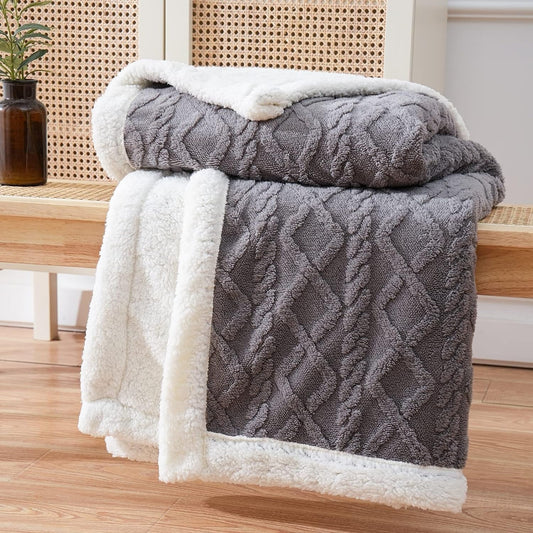 Plush Sherpa-Lined Throw Blanket – Diamond Knit Texture