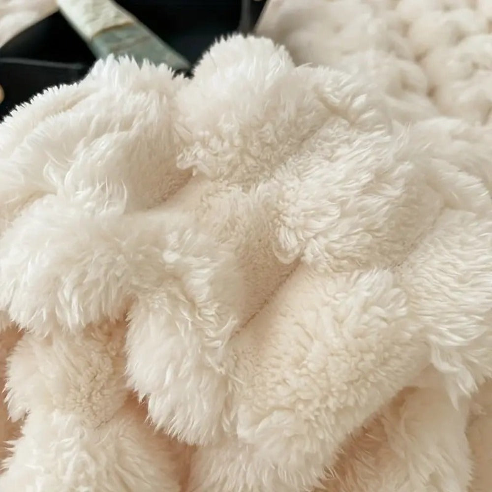 Textured Plush Sherpa Throw Blanket – Ultra Soft Fleece Layer for Lounge, Sofa or Bedroom Comfort